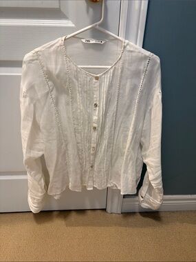 Zara White Pintuck Button-Front Women's Blouse